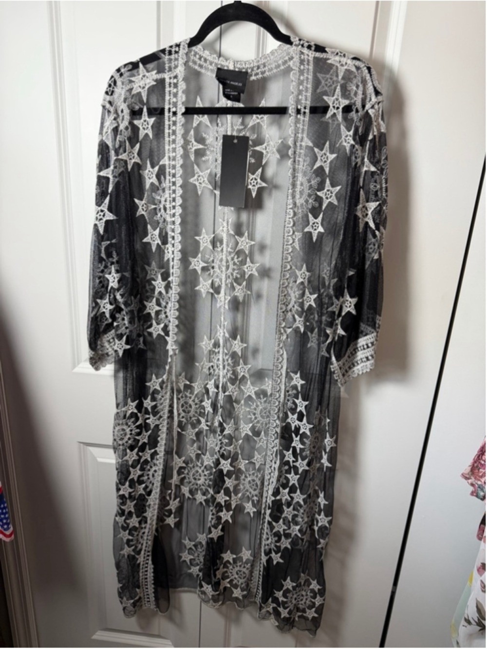 LIV LOS ANGELES Black & White Star Lace Kimono S